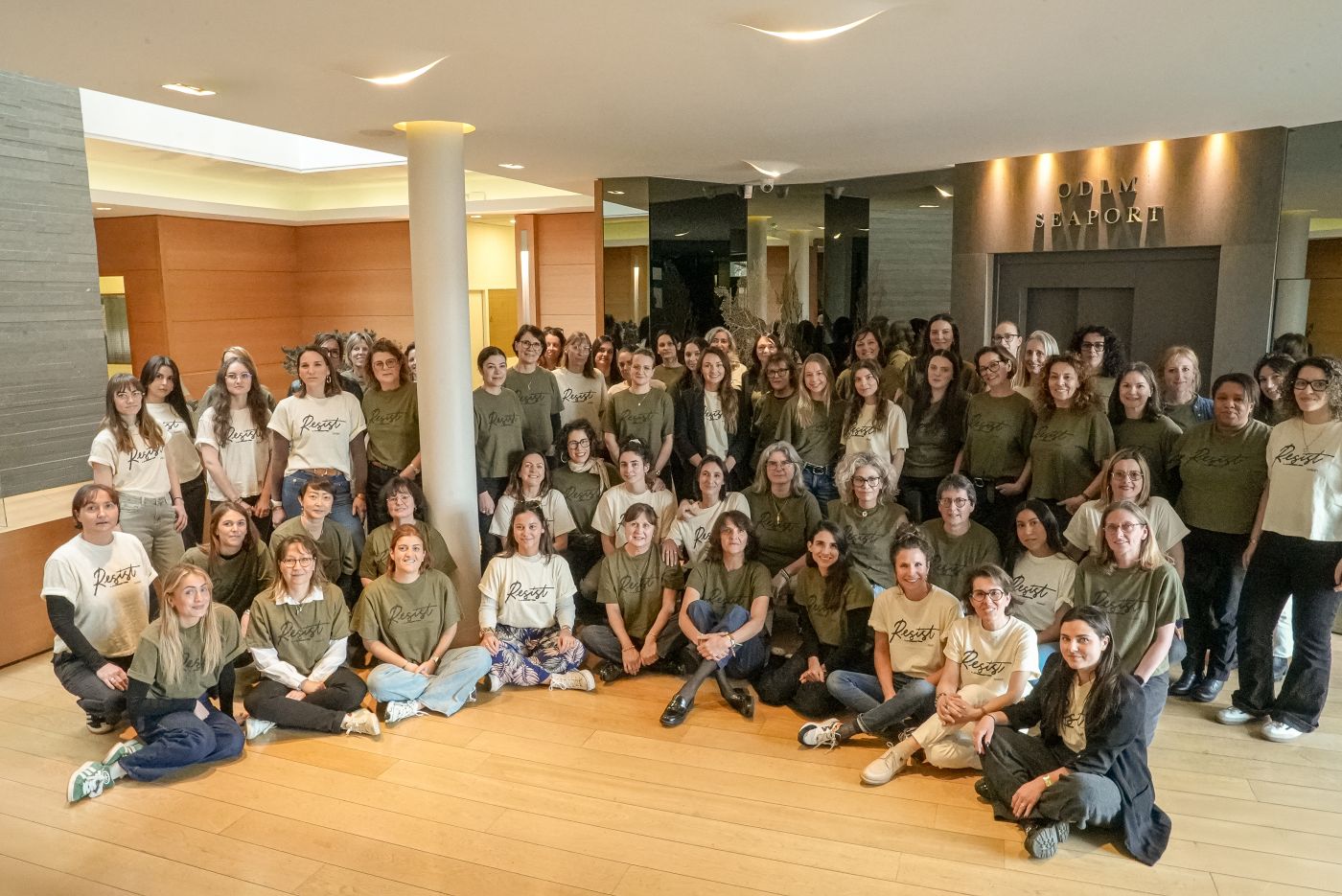 2603_PHOTO_GROUPE_SO_RESIST